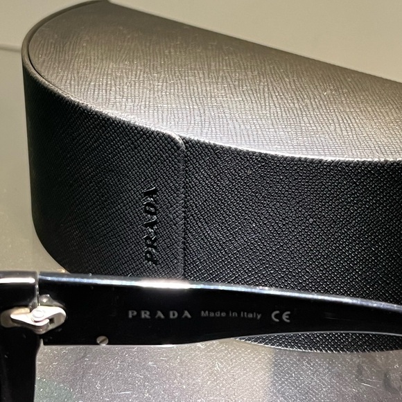 Prada sunglasses model# SPR 08G 63016 1AB-1A1 125 - Picture 4 of 5